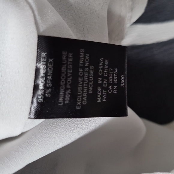 🟣carré noir - Black & White Print V Neck Sleeveless Blouse - Size M - Picture 4 of 5